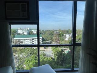 Enter Home McKinley with a View - Manilla - 4