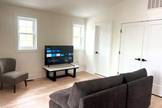 35 Owners Penthouse - 1 King Bed, Private Bathroom - Nonsmoking - 3