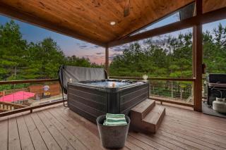 Luxury Pool Cabin: Hot Tub, Shuffleboard, Starlink - 9