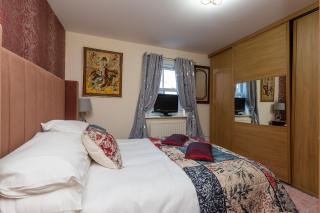 Waterside Equestrian Lodge - 1