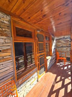 Cliff haven Tirthan - 3