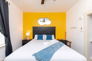 30A Inn & Suites Superior Room King and Queen - 9