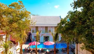 White Elephant Hostel - 7