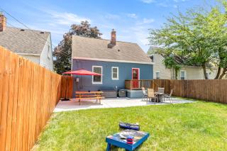 4 Bedroom Bungalow in the - Heart of Metro Detroit - 9