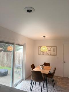 Luxe Oasis Retreat - Updated Duplex - 2