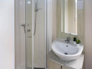 Acorn 1 - Ukc8213 - 1