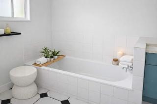 Beachlovers Delight - Walk to The Strand, Townsville - 2