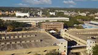 Sky Lounge 14 Penthouse Views Private Getaway - 4