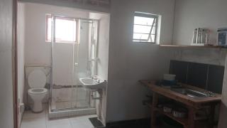Kaboga Self-Catering Bachelor Flat - 2