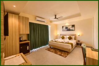 SEA VIEW rooftop - Hotel Akshith #OT Recidency - Near Sea Beach and Shree Jagarnath Temple - Lift, Parking, Resturent Free Wi-Fi And Fully Air Conditioned Hotel - BEST HOTEL In PURI - 5