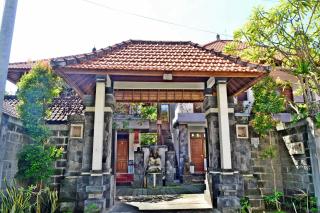Yulia 2 Homestay Sanur - Sanur - 9