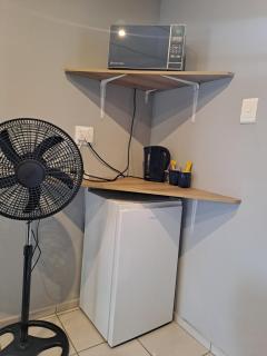 Close to O R Tambo Airport Alderlane 1 - 5