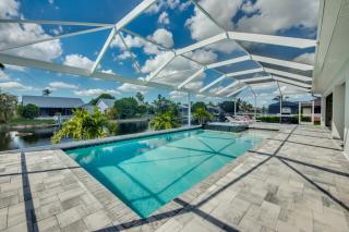 CoralVilla Seven Oceans - stylish villa, with spa, boat dock, BBQ, canoe - 9