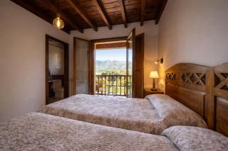 Villa Porrua 2 – Jardín con Barbacoa y chimenea - 9