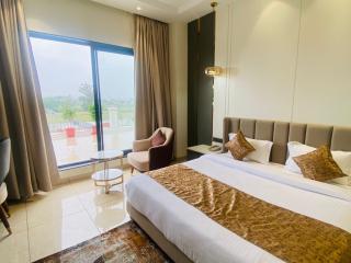 The Holy Awadh Hotel - 9