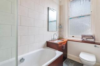 Spacious 1 bed Holborn Apartment - 3