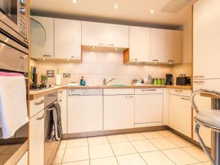 Baywatch - Private Balcony Overlooking Poole Quay - 2