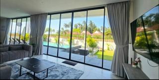 Luxury Beachfront Pool Villa in Koh Phangan 2BR, Direct Beach Access - Thong Sala - 9