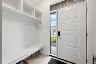 Quiet and Convenient Retreat - 6