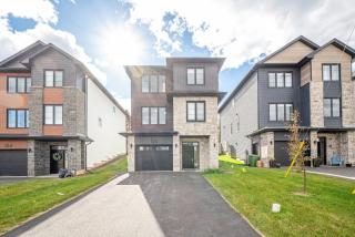 Quiet and Convenient Retreat - 3