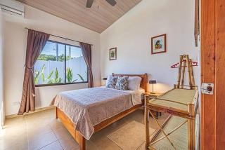 Villa Sloth, Uvita, 1BR-1BA, poolside, near beach - 9