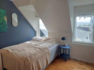 Topp floor apartment with one bedroom & a loft - 3