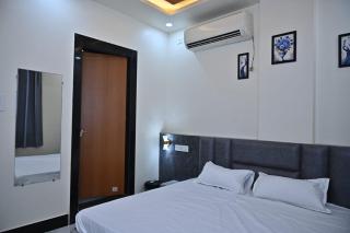 Hotel Radhe - 2