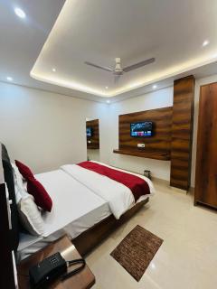 Mercury Hotel & Banquet - 6