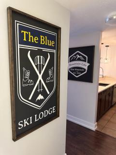 The Blue - Walk to the Village Shuttle & Hot Tub - 2