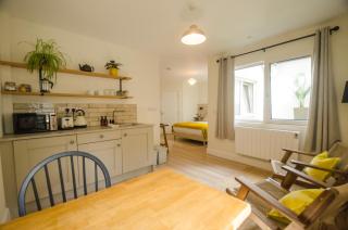 Rookery Lane Food and Lodging - 2