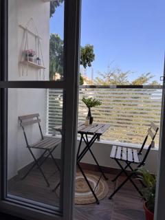 Serene Sun Drenched Oasis with Private Balcony - 7