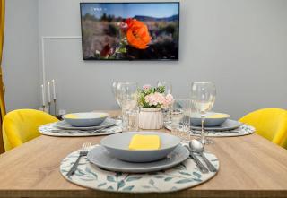 Stylish 2BR Apartment with Underground Parking, Varna by Flat Manаger - 6