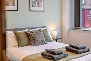 Modern 3 Bedroom Apartment With Secure Gated Parking - 4
