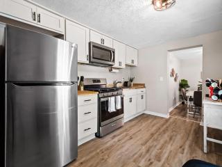 Country Charm Retreat / lake - 6