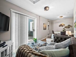 Country Charm Retreat / lake - 1