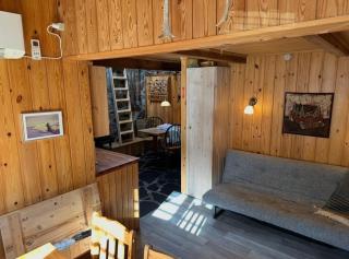 orca - cabin - sea & mountain view - calm village - 2