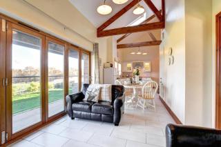 4 Bed in Barry oc-bow164 - 9