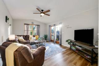 Natures Retreat Renovated with Quiet Pond Views - 0