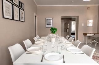 Bright Spacious 5 BR Apartment in the Center - 2