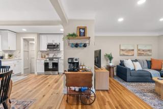 Hot Tub Game Room with Shuffleboard N64 Sleeps 8 - 1