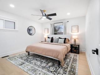 Luxurious Retreat with Sauna and Modern Design - 6