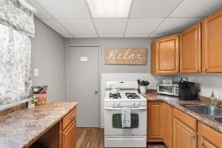 Double the Space for Large Groups Entire Duplex - 7