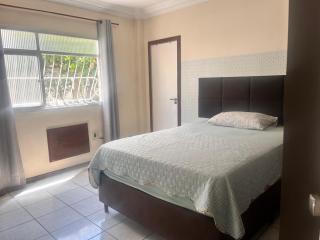 Quarto Suíte em APÊ Familiar a 6min Praia - 2