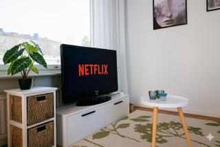 Nature-Inspired Cozy Retreat w Balcony Near Train - 3