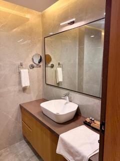 Hotel Lalit Imperial A luxury Jacuzzi Boutique by Manav Stays - 2