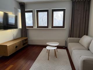 Cozy Urban Escape - 9