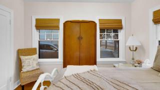 Romantic escape, hot tub, fireplace, massage room! - 4