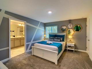 Superb 5BR Townhouse with Waterpark & Private Pool - 5