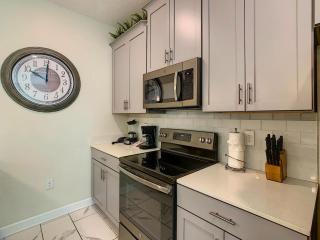 Superb 5BR Townhouse with Waterpark & Private Pool - 1