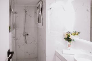 Modern 2 BR 2 BA near Acropolis and Plaka - 4